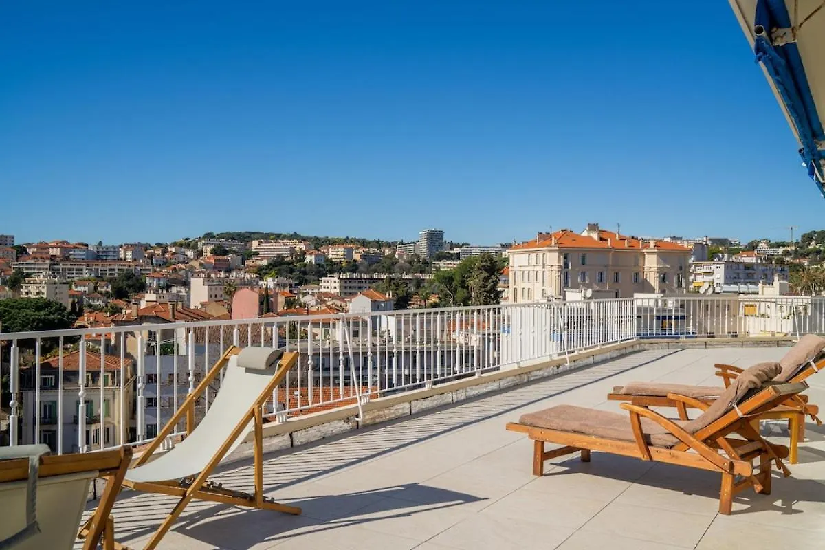 Appartement Avec Terrasse Et Vue Mer カンヌ